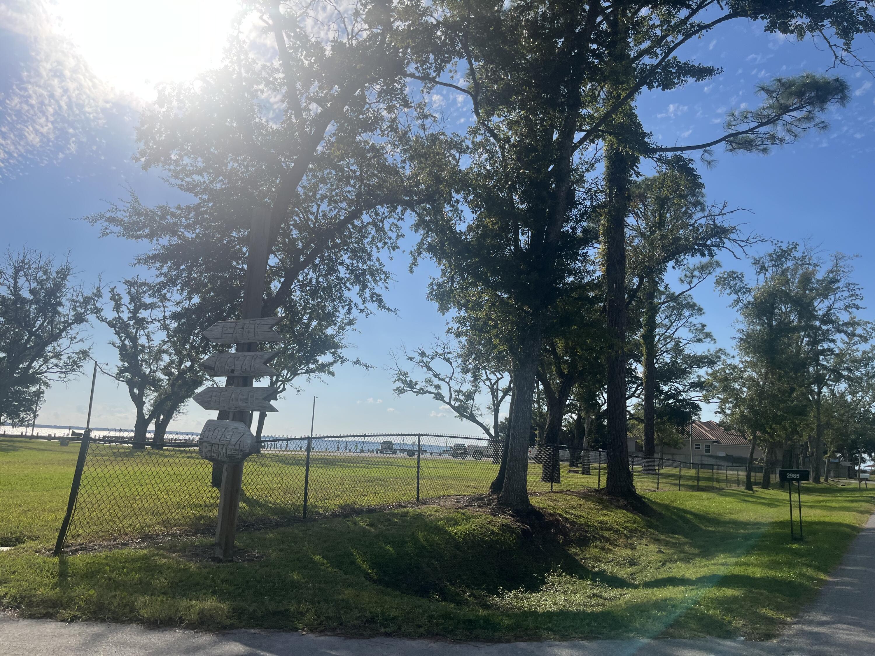58 Hankins Road Freeport, FL 32439 - Photo 25 of 29 a view of a park with large trees