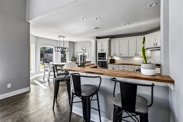 $600,000 | 11601 King George Court, Montgomery, TX 77316