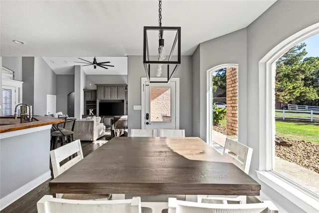 $600,000 | 11601 King George Court, Montgomery, TX 77316