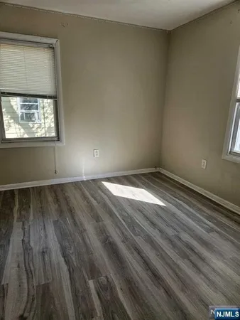 $2,800 | 281 Marion Avenue, Unit 1, Cliffside Park, NJ 07010