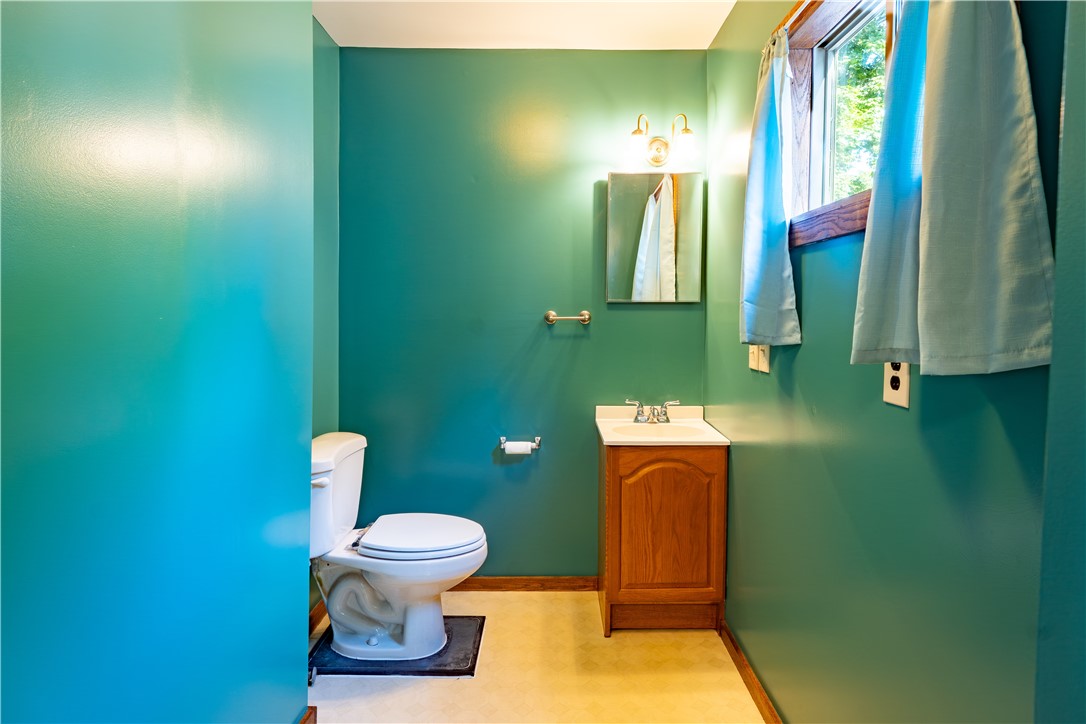 58 Coventry Avenue Rochester, NY 14610 - Photo 8 of 20 1st floor Half Bath