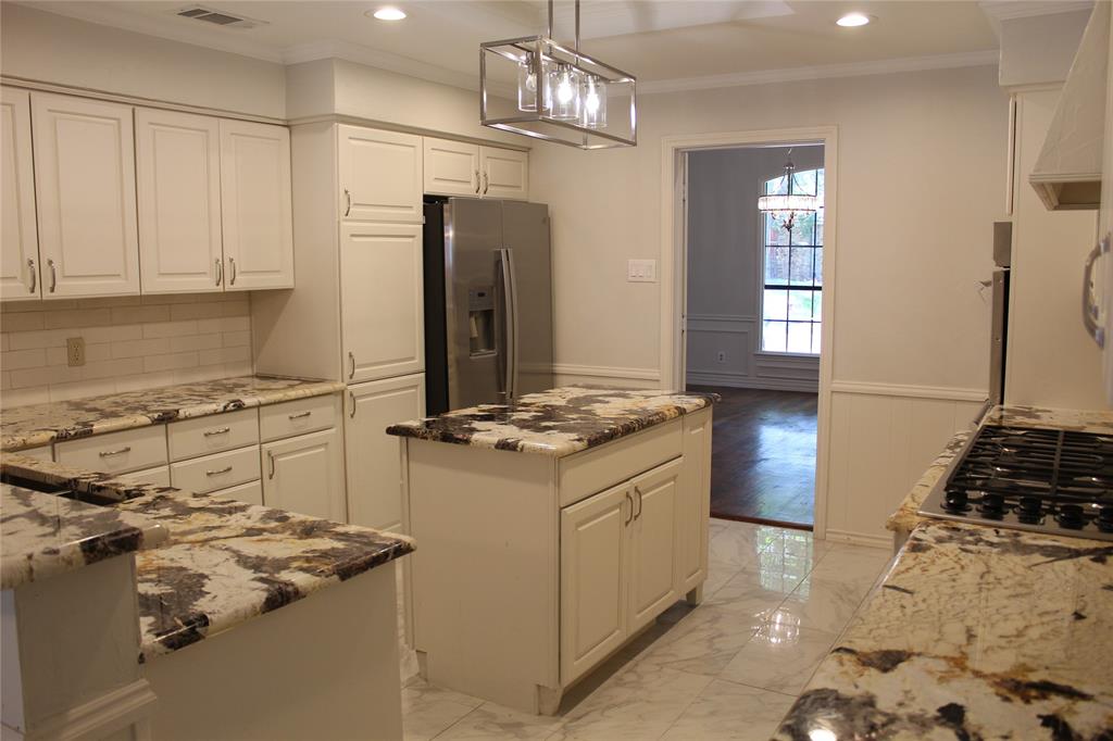 5709 Buffridge Trail Dallas, TX 75252 - Photo 9 of 31
