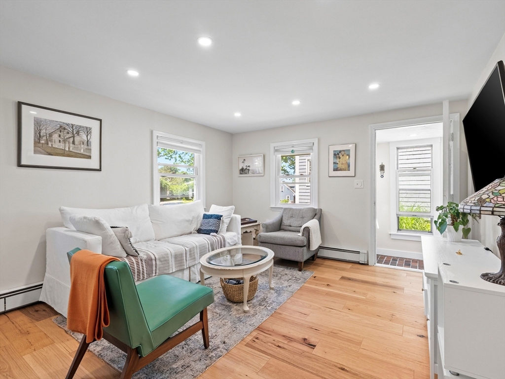 57 Overlook Road Marblehead, MA 01945 - Photo 4 of 39