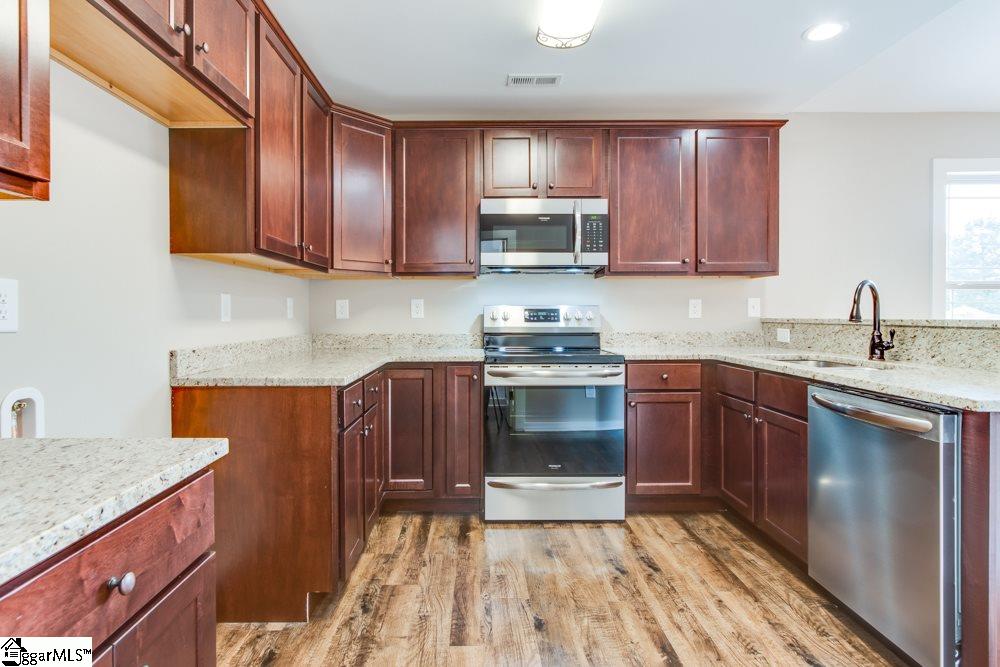 1625 Currys Lake Road Gray Court, SC 29645 - Photo 4 of 10