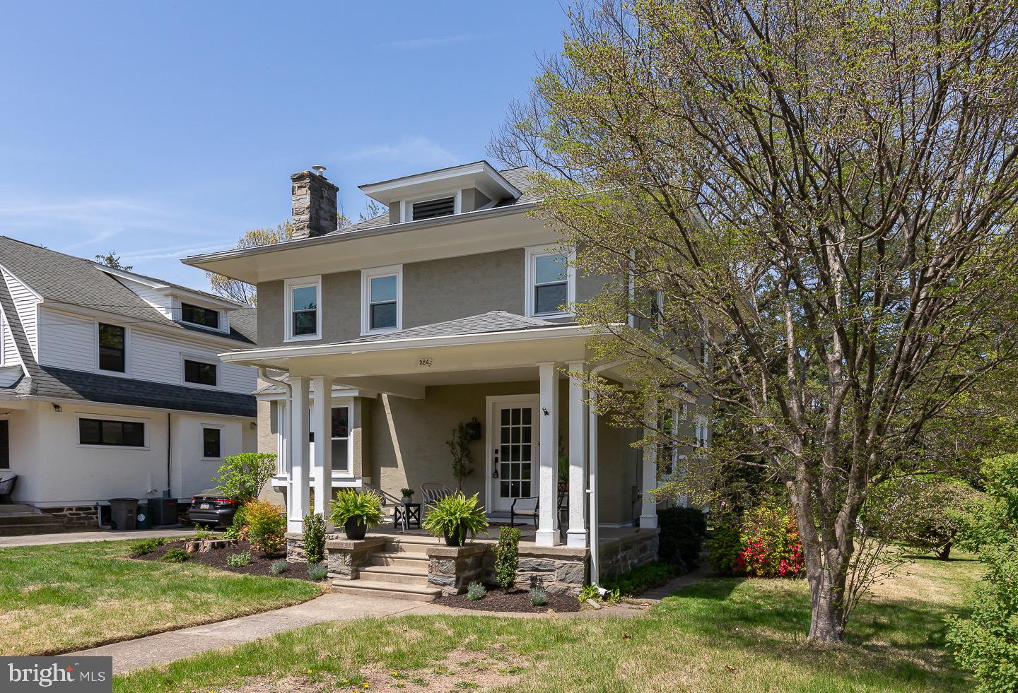 324 Strathmore Road Havertown, PA 19083 - Photo 3 of 53 front view of a house with a yard