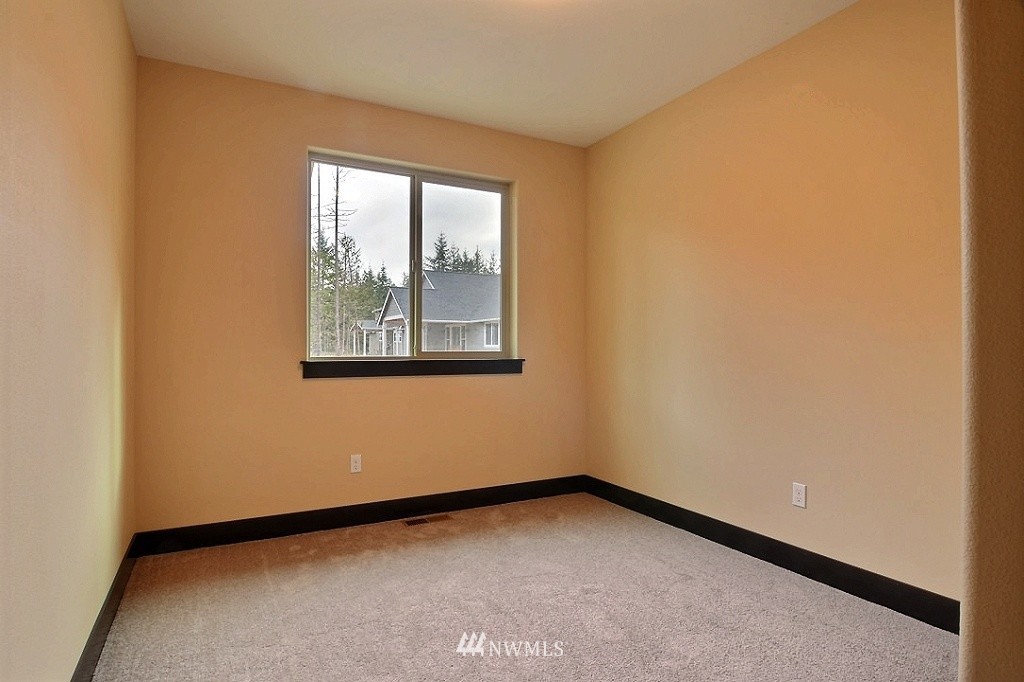 10991 Banner Road Southeast Olalla, WA 98359 - Photo 11 of 13 Gallery Image 11