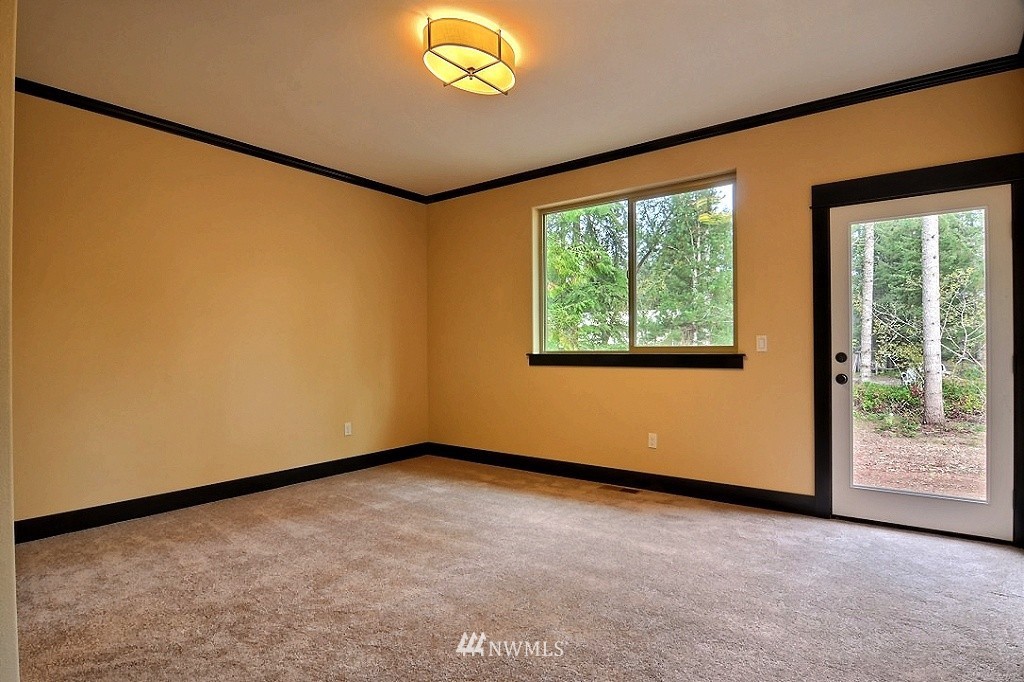 10991 Banner Road Southeast Olalla, WA 98359 - Photo 8 of 13 Gallery Image 8