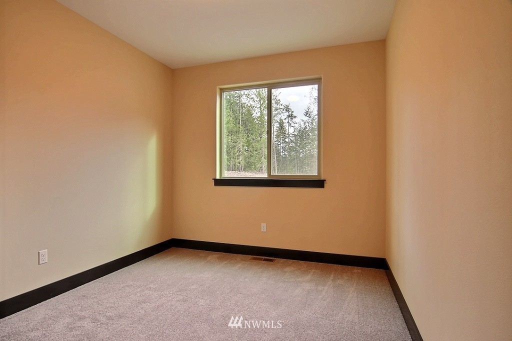 10991 Banner Road Southeast Olalla, WA 98359 - Photo 10 of 13 Gallery Image 10