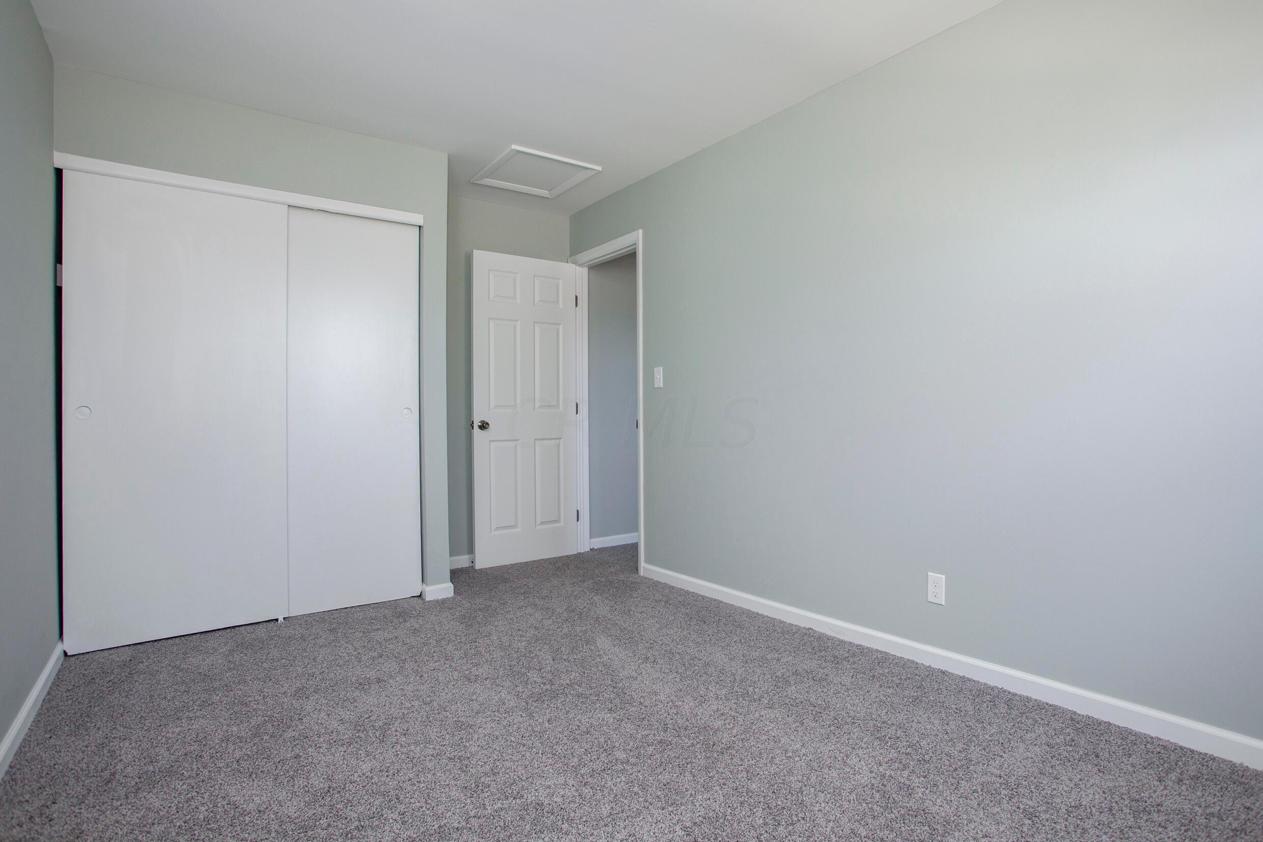 2886 Fleet Road Columbus, OH 43232 - Photo 19 of 26 Gallery Image 19
