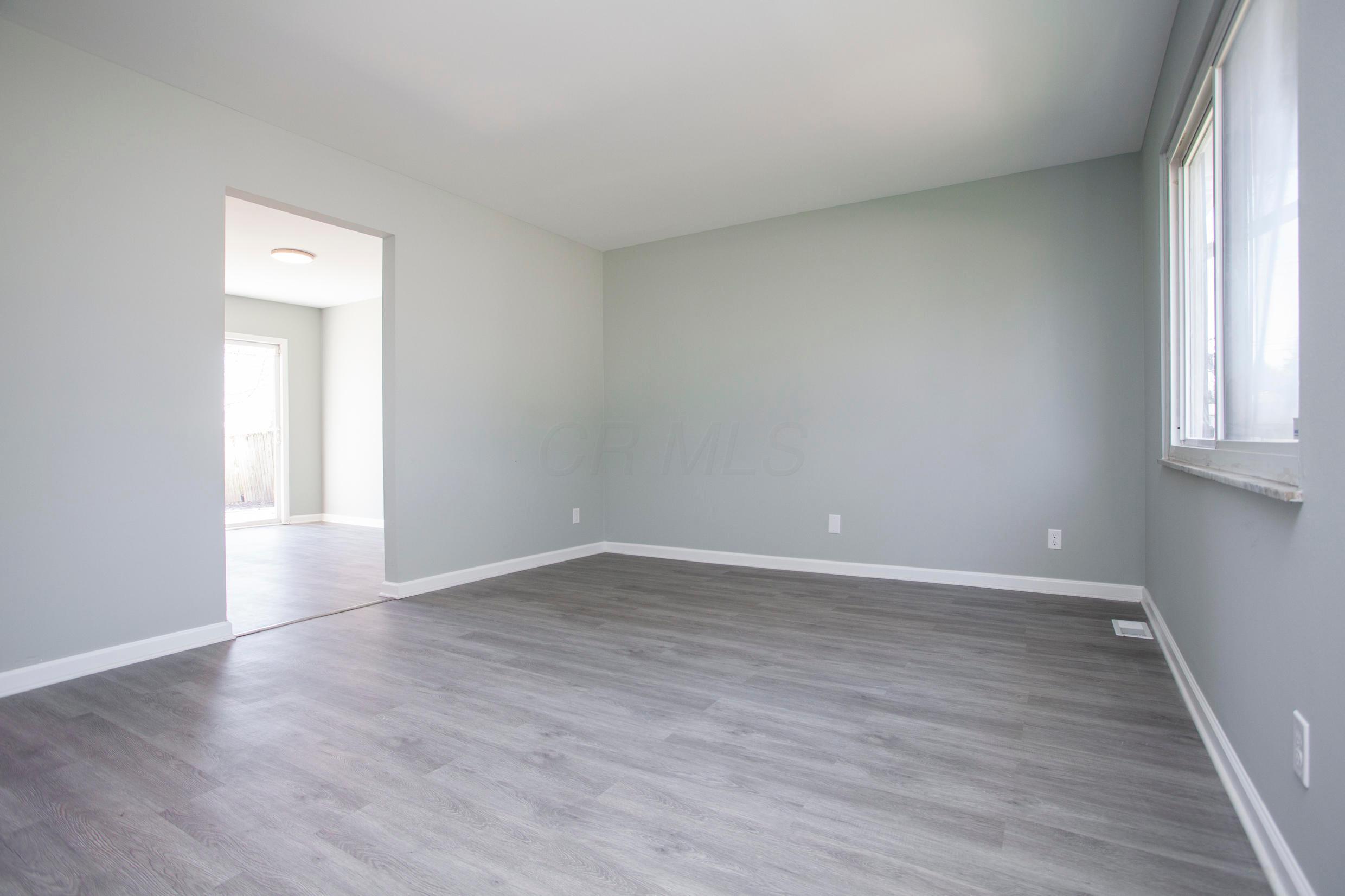 2886 Fleet Road Columbus, OH 43232 - Photo 7 of 26 Gallery Image 7