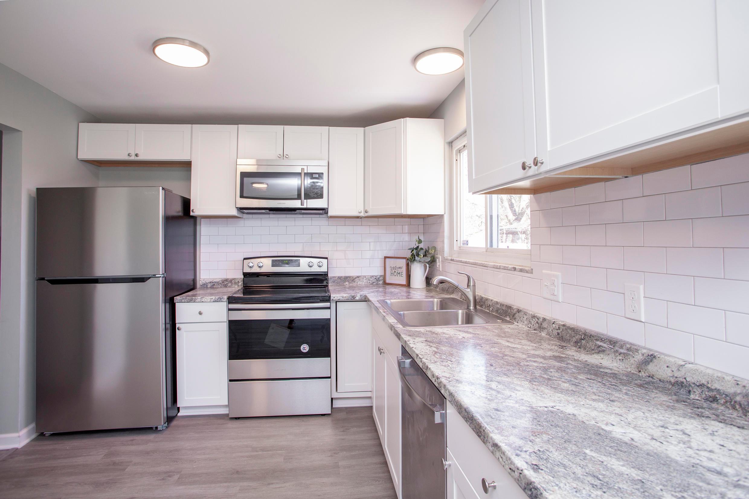 2886 Fleet Road Columbus, OH 43232 - Photo 8 of 26 Gallery Image 8