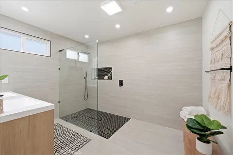 $1,249,000 | 4806 Canehill Avenue, Lakewood, CA 90713