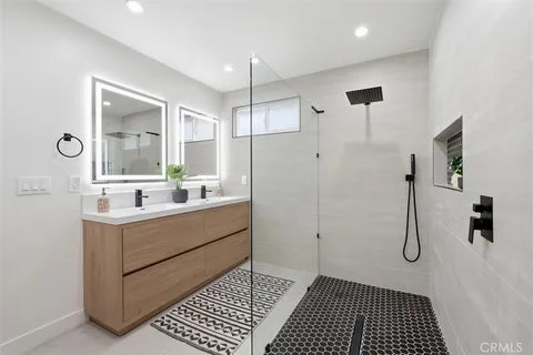 $1,249,000 | 4806 Canehill Avenue, Lakewood, CA 90713