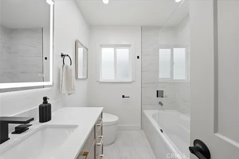 $1,249,000 | 4806 Canehill Avenue, Lakewood, CA 90713
