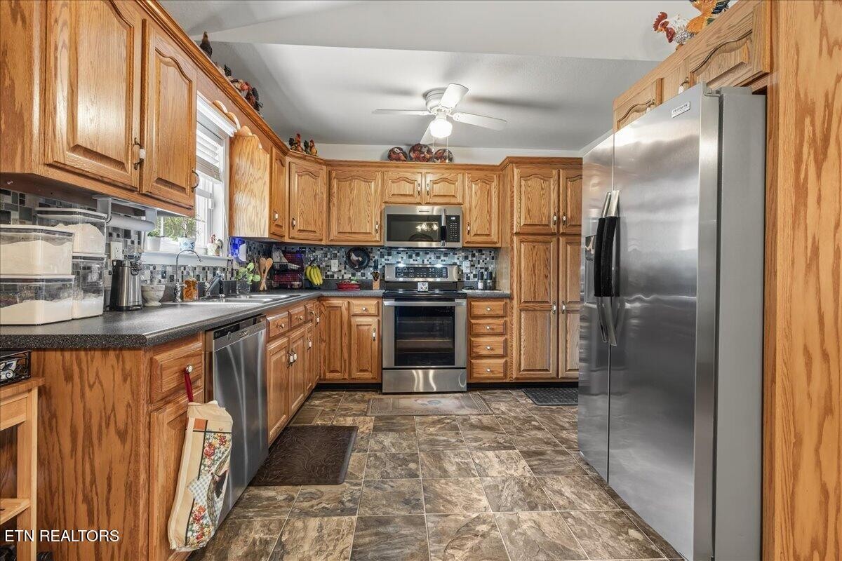 982 Wilson Station Road Madisonville, TN 37354 - Photo 9 of 46