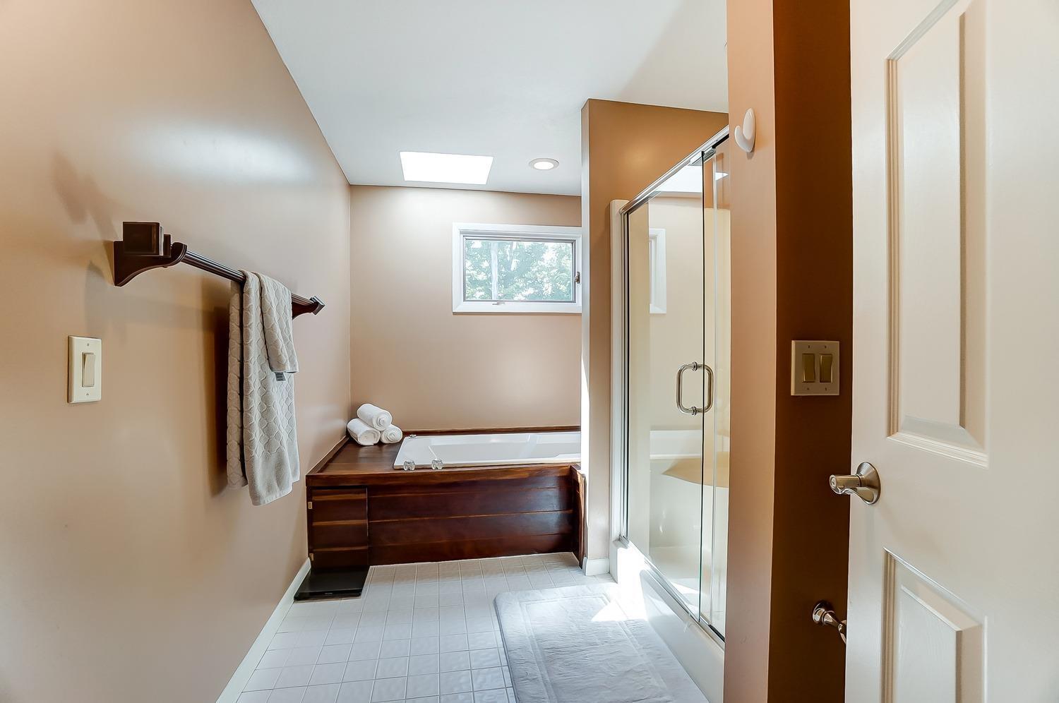 6570 Springdale Road Cincinnati, OH 45247 - Photo 30 of 50