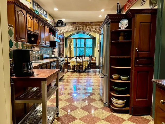 a view of a entryway with furniture