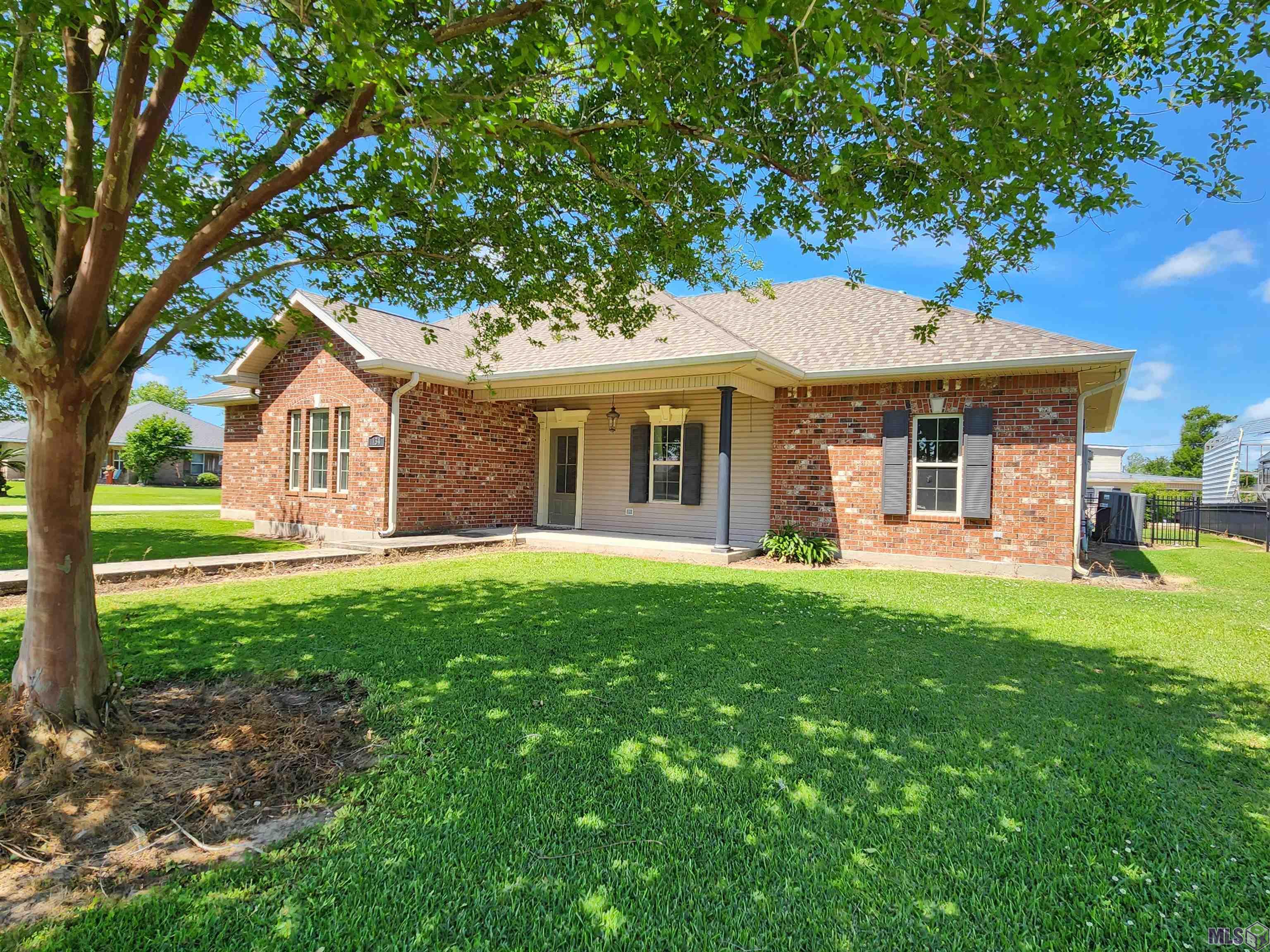 134 Octavia Street Larose, LA 70373 - Photo 2 of 36