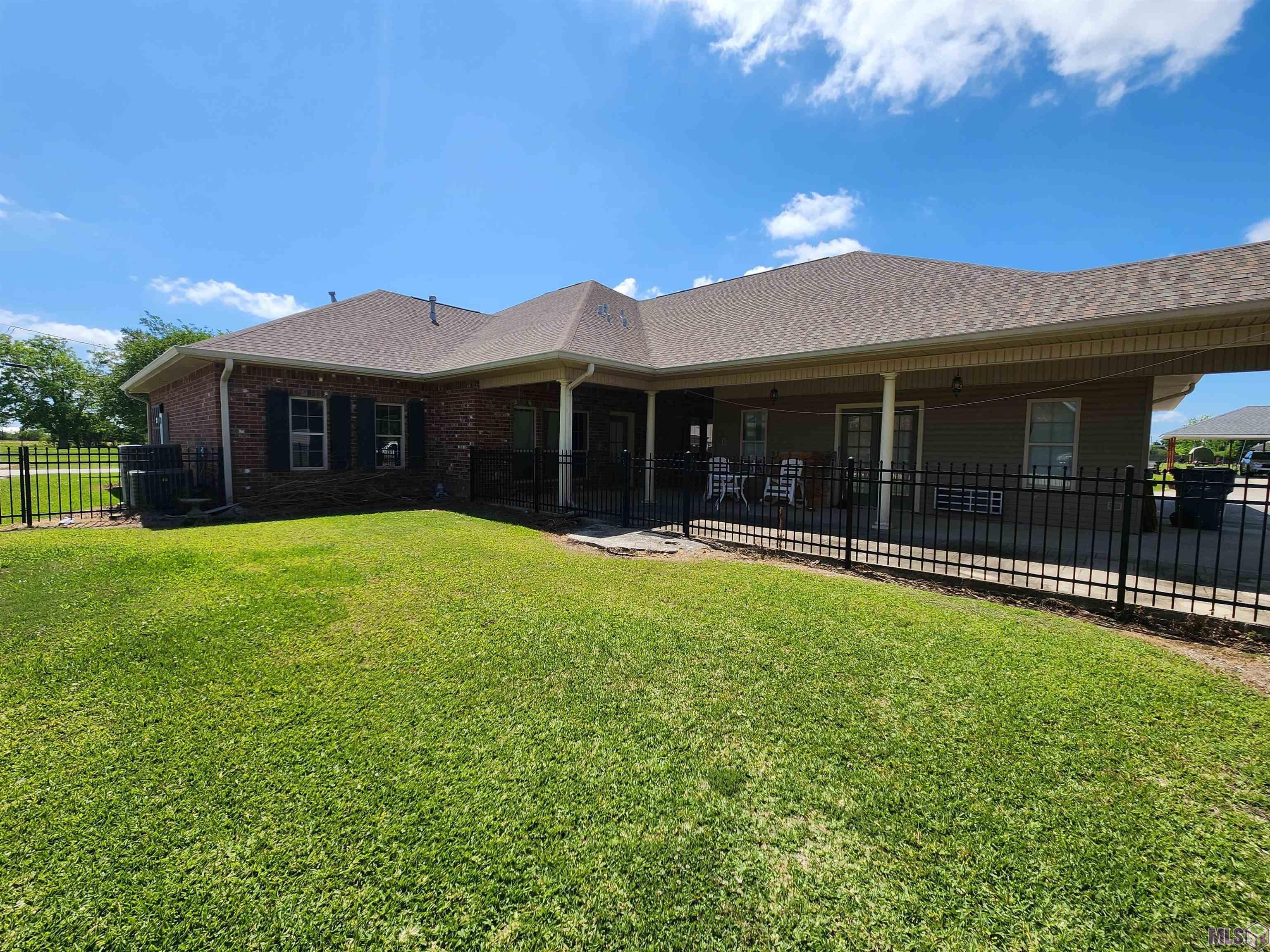 134 Octavia Street Larose, LA 70373 - Photo 6 of 36