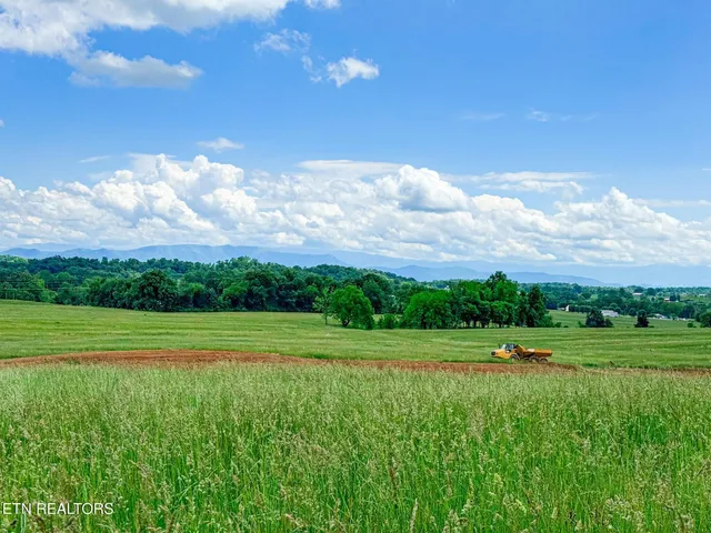 $273,500 | 15 Summerset Drive, Talbott, TN 37877