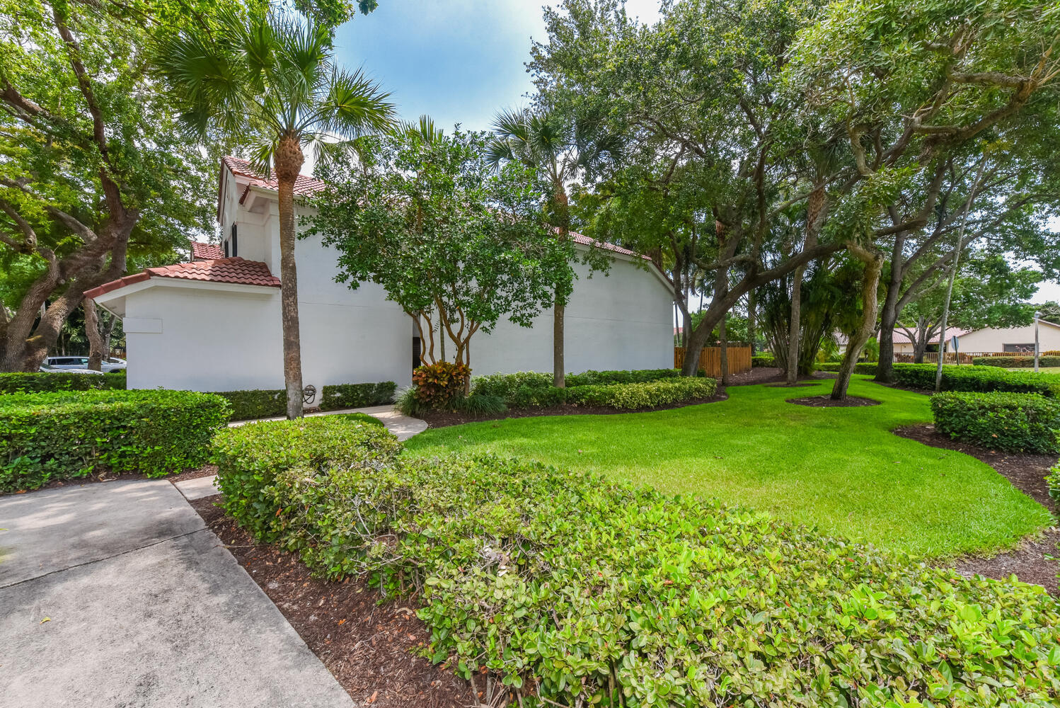 5620 Amersham Way Boca Raton, FL 33486 - Photo 48 of 49 5620 Amersham Way Boca Raton-large-006-0