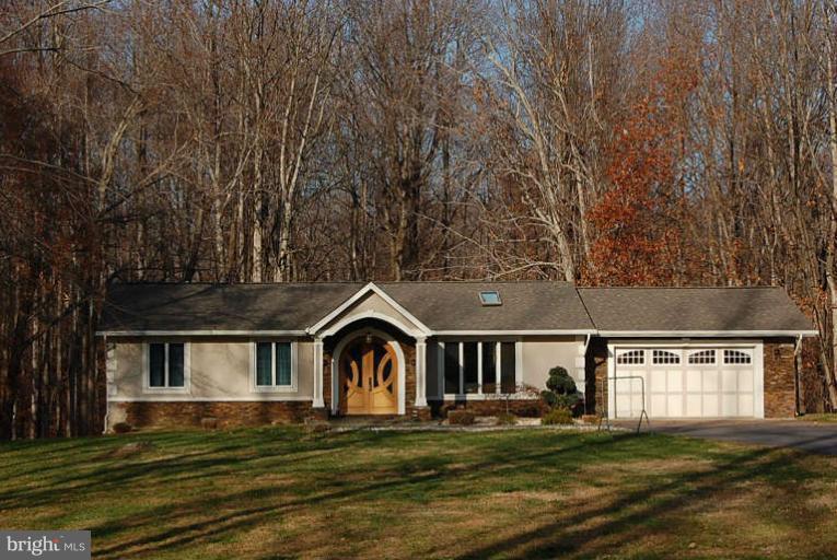 128 South River Clubhouse Road Edgewater, MD 21037 - Photo 1 of 30 Exterior (Front)