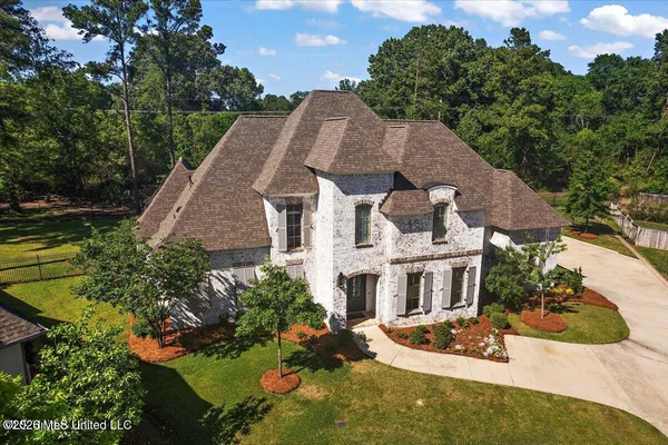 $921,300 | 404 Edgewood Drive, Madison, MS 39110