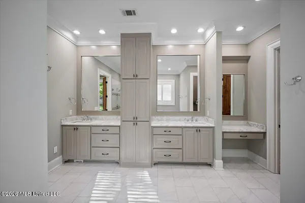 $921,300 | 404 Edgewood Drive, Madison, MS 39110