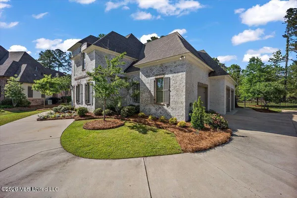 $921,300 | 404 Edgewood Drive, Madison, MS 39110