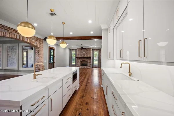 $921,300 | 404 Edgewood Drive, Madison, MS 39110