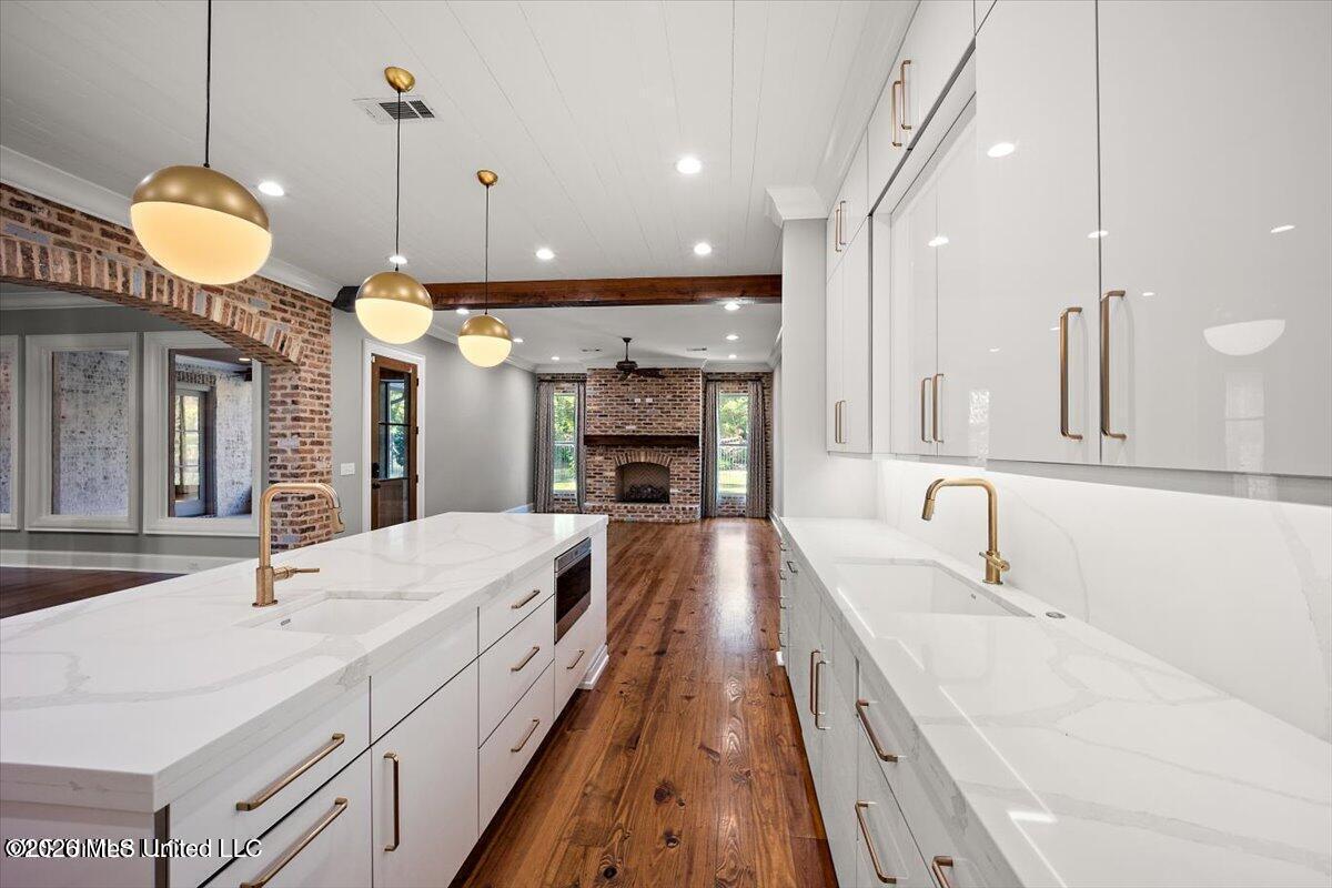 404 Edgewood Drive Madison, MS 39110 - Photo 6 of 54 20240510213356987090000000-o