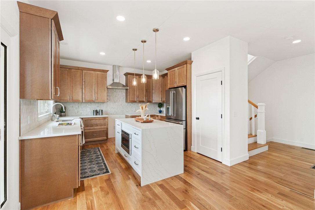 41 Burnett Road Warwick, RI 02889 - Photo 5 of 36 Gallery Image 5