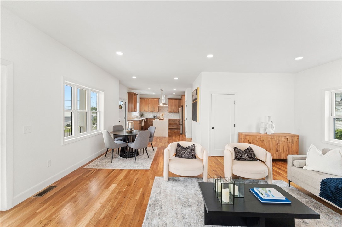 41 Burnett Road Warwick, RI 02889 - Photo 8 of 36 Gallery Image 8
