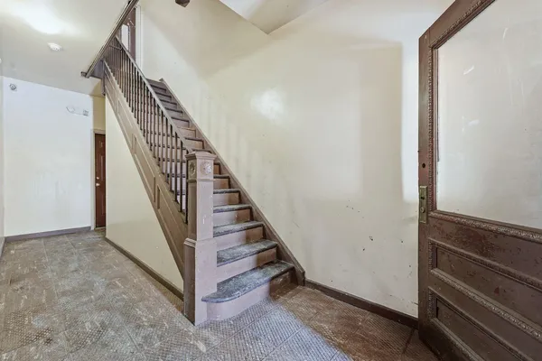 $2,100 | 83 Wilkinson Avenue, Unit 2, Jersey City, NJ 07305