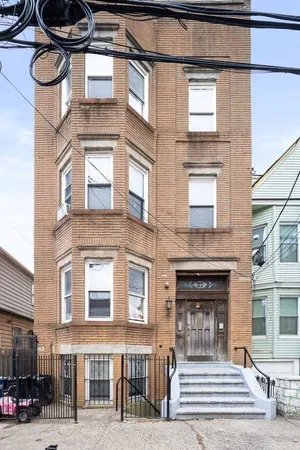 $2,100 | 83 Wilkinson Avenue, Unit 2, Jersey City, NJ 07305