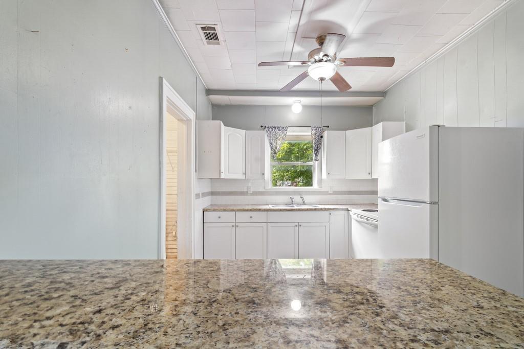 408 West Trinity Street Groesbeck, TX 76642 - Photo 16 of 29