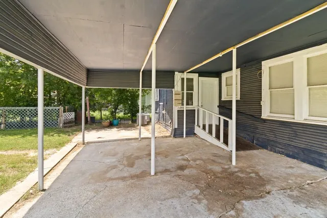 $114,900 | 408 West Trinity Street, Groesbeck, TX 76642