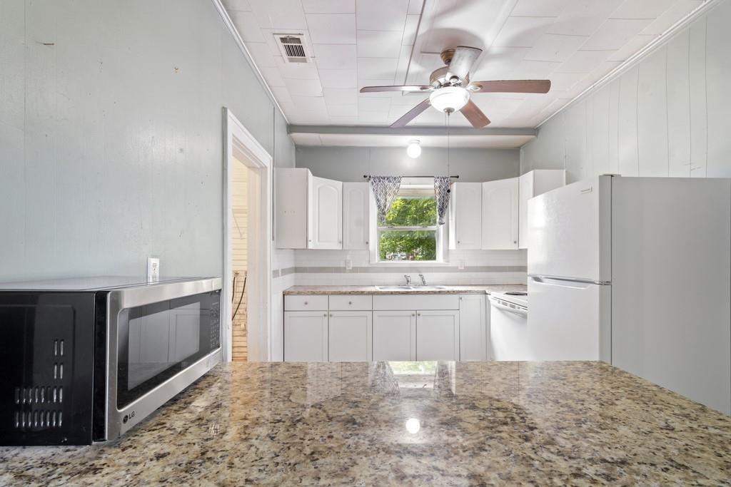 408 West Trinity Street Groesbeck, TX 76642 - Photo 10 of 29