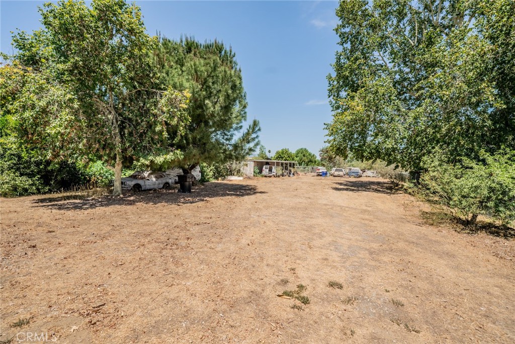 19384 El Rivino Road Bloomington, CA 92316 - Photo 23 of 31 Gallery Image 23