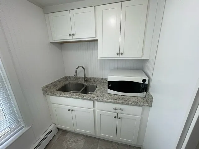 $2,100 | 348 River Street, Unit 2, Haverhill, MA 01832