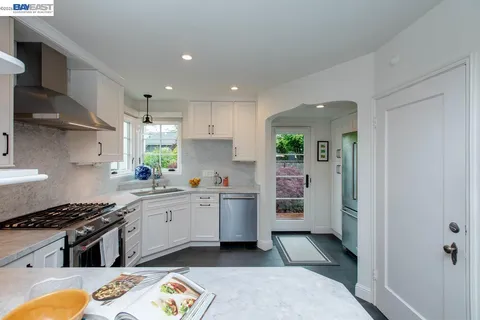 $849,000 | 905 Del Mar Avenue, Alameda, CA 94501