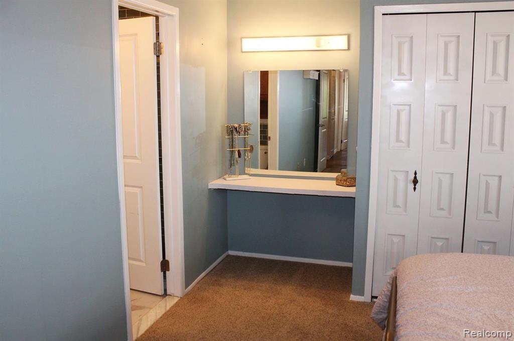 43183 Barchester Road Canton, MI 48187 - Photo 31 of 58