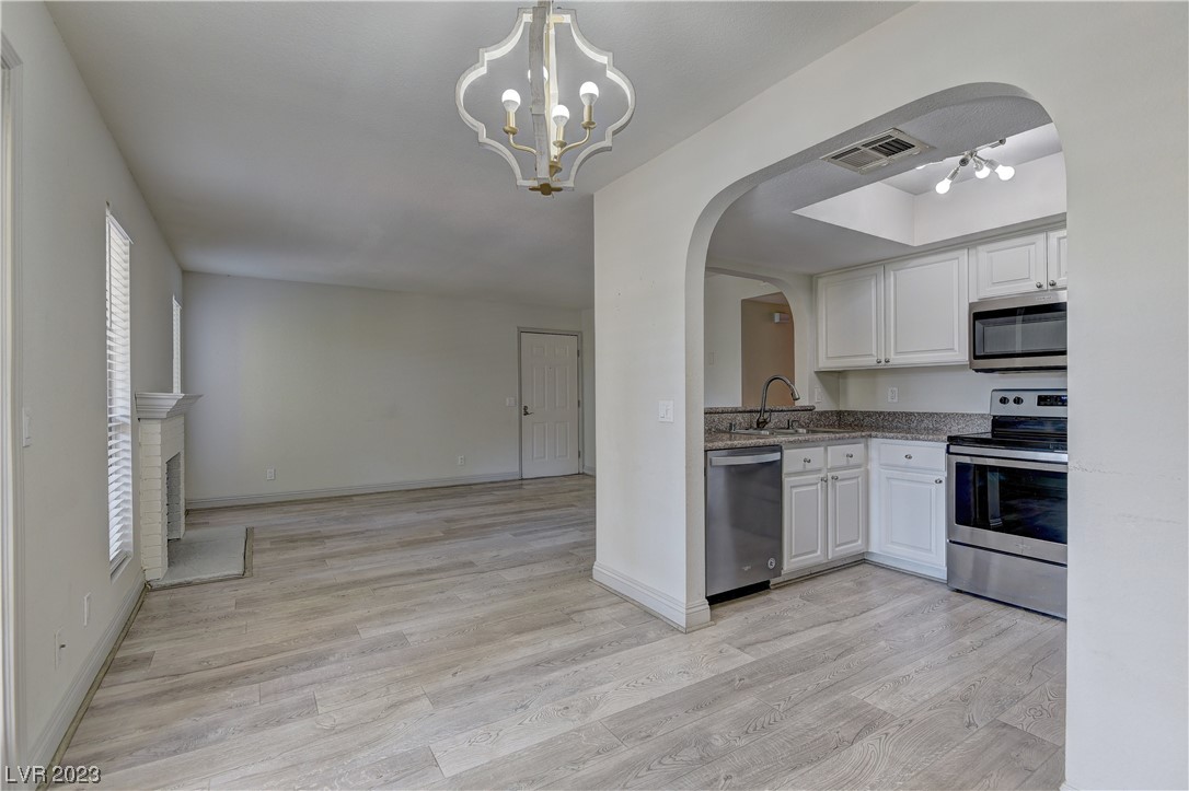 2712 Sunfish Drive, Unit A Henderson, NV 89014 - Photo 9 of 25