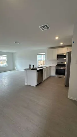 $1,995 | 379 Keefer, Kyle, TX 78640