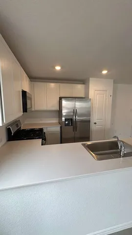 $1,995 | 379 Keefer, Kyle, TX 78640