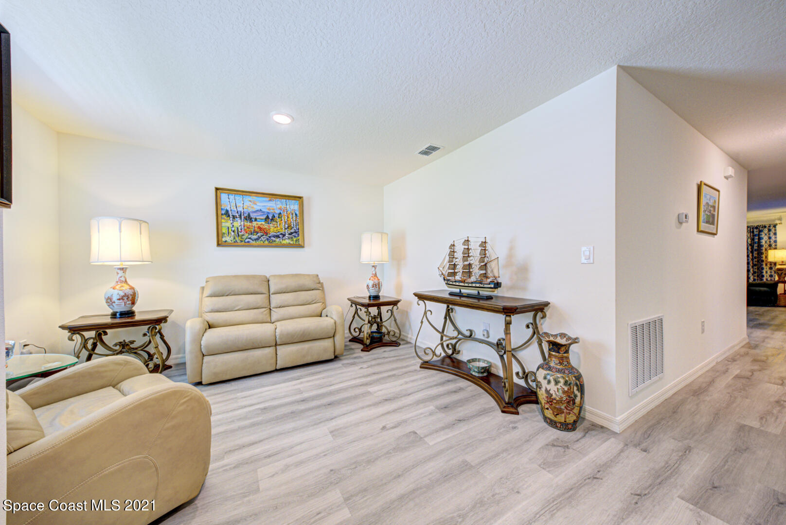 999 Commerce Road Southeast Palm Bay, FL 32909 - Photo 11 of 48 view from front door