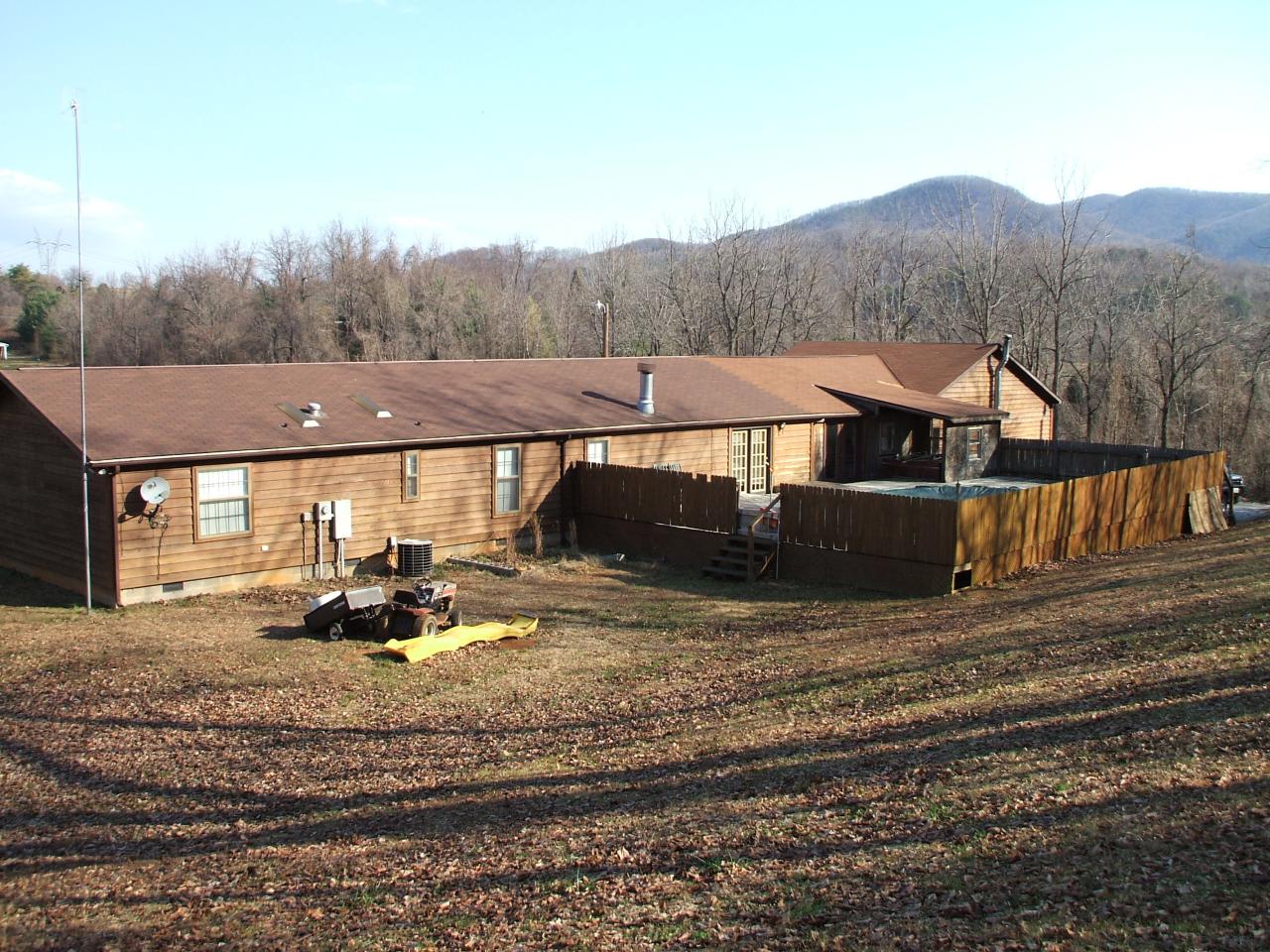398 Wesley Road Daleville, VA 24083 - Photo 2 of 7 BACK VIEW