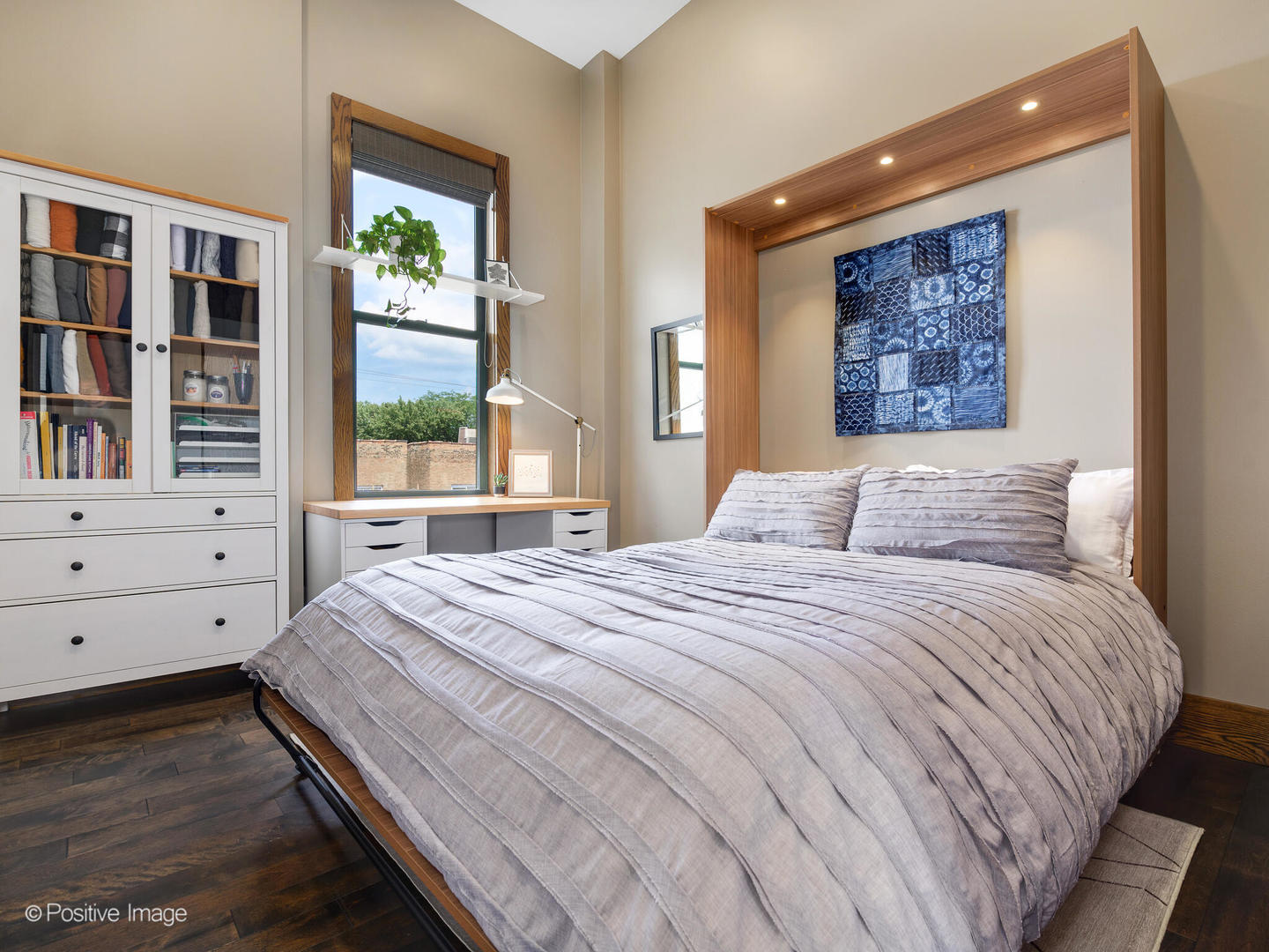 2543 North Racine Avenue, Unit 3N Chicago, IL 60614 - Photo 19 of 25 a bedroom with a bed and a window