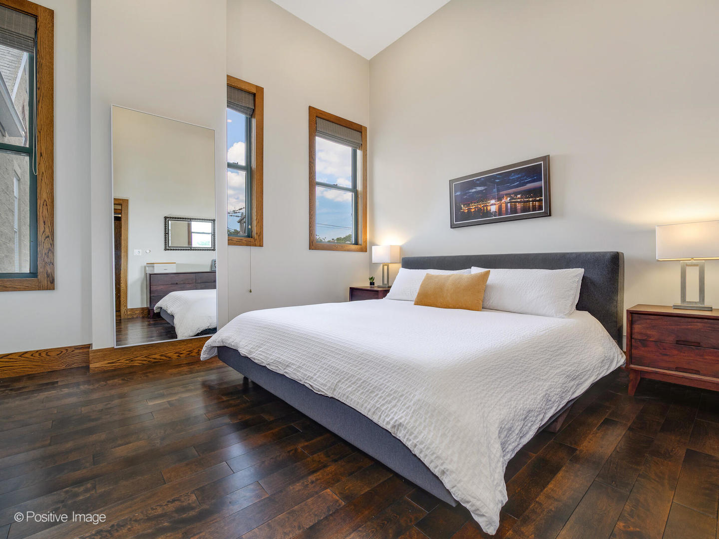 2543 North Racine Avenue, Unit 3N Chicago, IL 60614 - Photo 20 of 25 a bedroom with bed and window