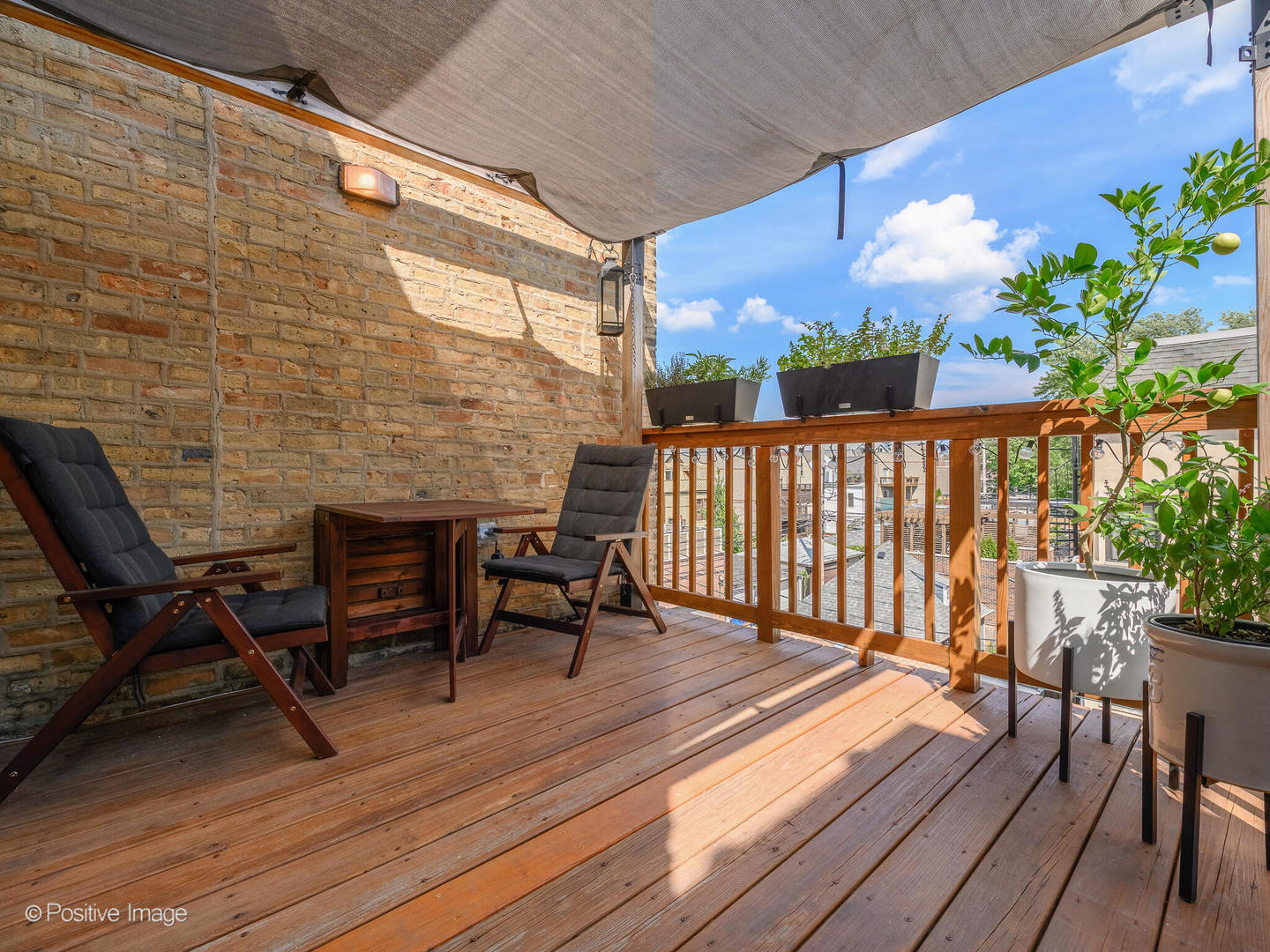 2543 North Racine Avenue, Unit 3N Chicago, IL 60614 - Photo 25 of 25 a view of a outdoor seating area with furniture